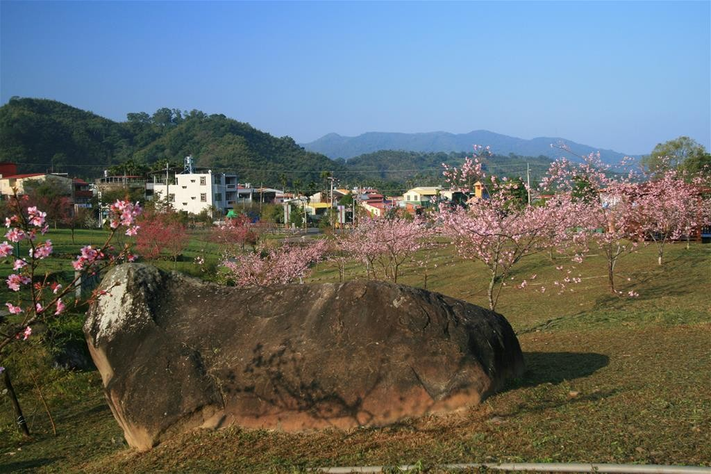 小半天石馬公園